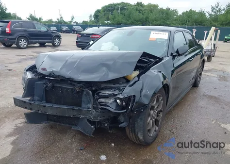 2016 Chrysler 300 300S Alloy Edition z USA, uszkodzony, nr VIN 2C3CCAGG0GH262205